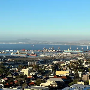 Apartment Breathtaking Views, Brand New Renovated, Cape Town